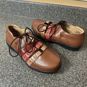 Comfortview Womens Sz 10 WW Brown Tie Up/Slip On Shoe Flats Synthetic Casual New
